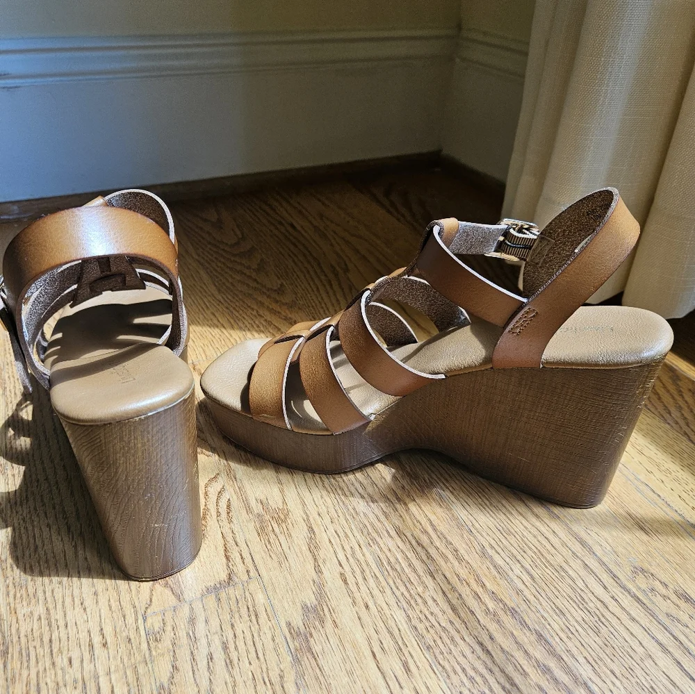 NWOT Limelight Slingback Wedge Platform Clogs Sandals in brown/Natural tan